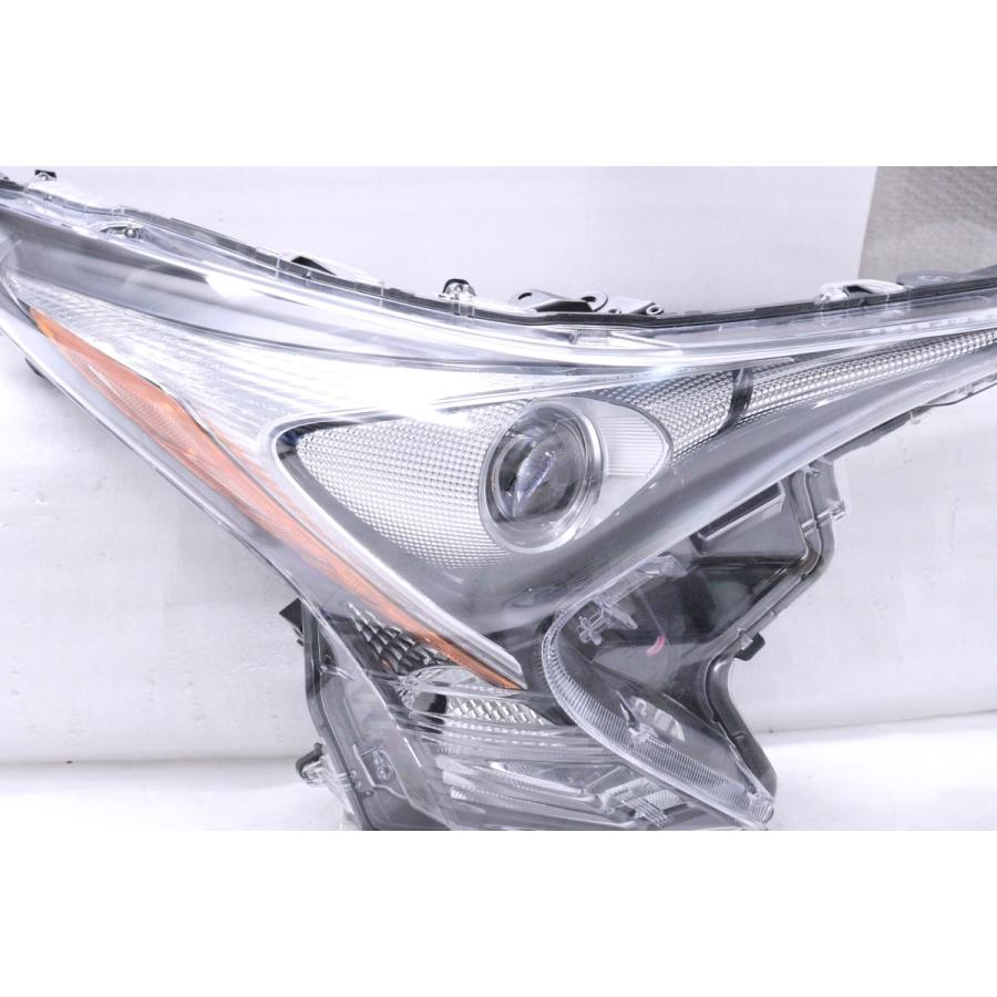 42-1394☆前期 LED ZVW50 プリウス☆右ヘッドライト KOITO 47-75 打刻