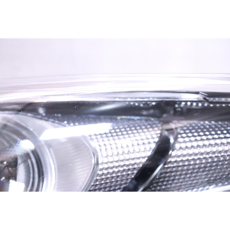 42-1394☆前期 LED ZVW50 プリウス☆右ヘッドライト KOITO 47-75 打刻