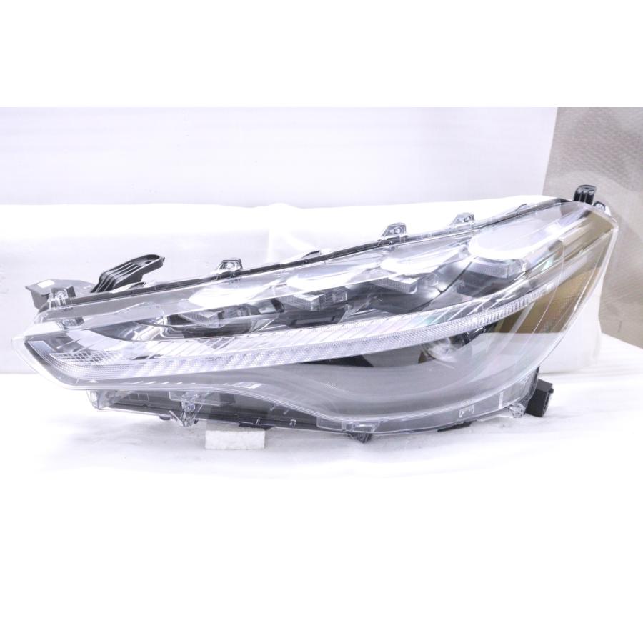 42-1570☆【値下】美品☆LED ZSG10 カローラクロス☆左ヘッドライト 
