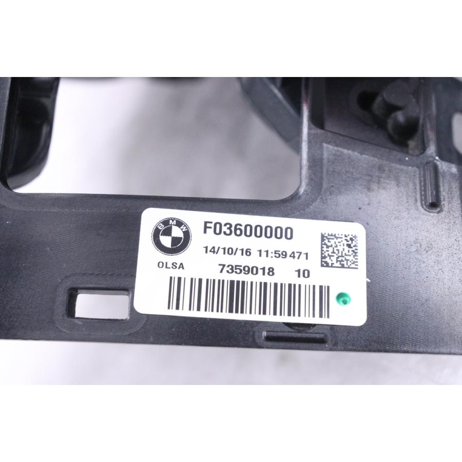 42-1981☆美品☆後期 F20 BMW 1シリーズ☆右テールライト 7359018 純正