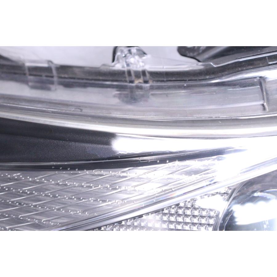 42-2157☆前期 LED ZVW50 プリウス☆右ヘッドライト KOITO 47-75 打刻