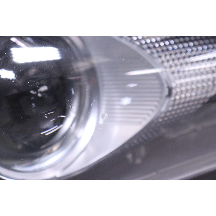 42-2157☆前期 LED ZVW50 プリウス☆右ヘッドライト KOITO 47-75 打刻