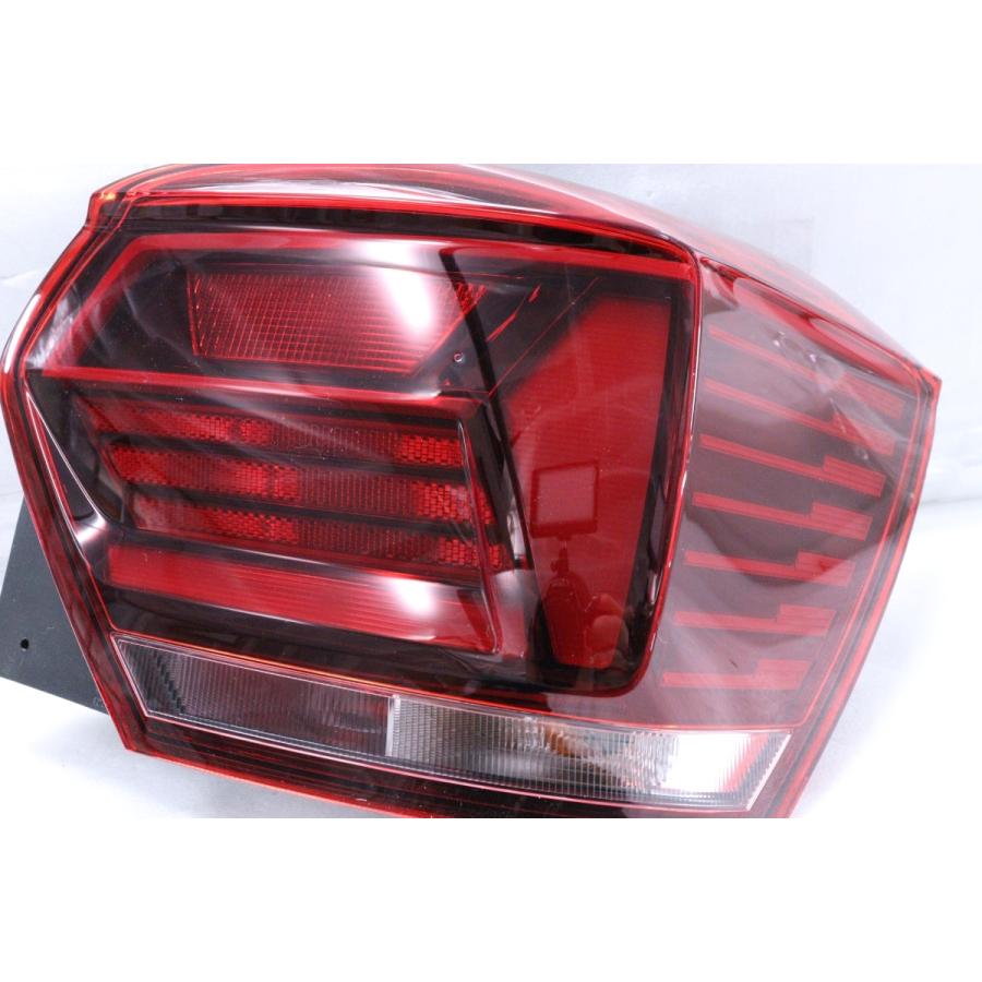 42-2591☆美品☆LED 2G AWCHZ VW ポロ☆右テールライト 2GS 945 096