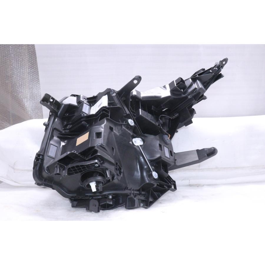 43-2223☆美品 3眼 LED MZRA90W ヴォクシー☆右ヘッドライト ICHIKOH