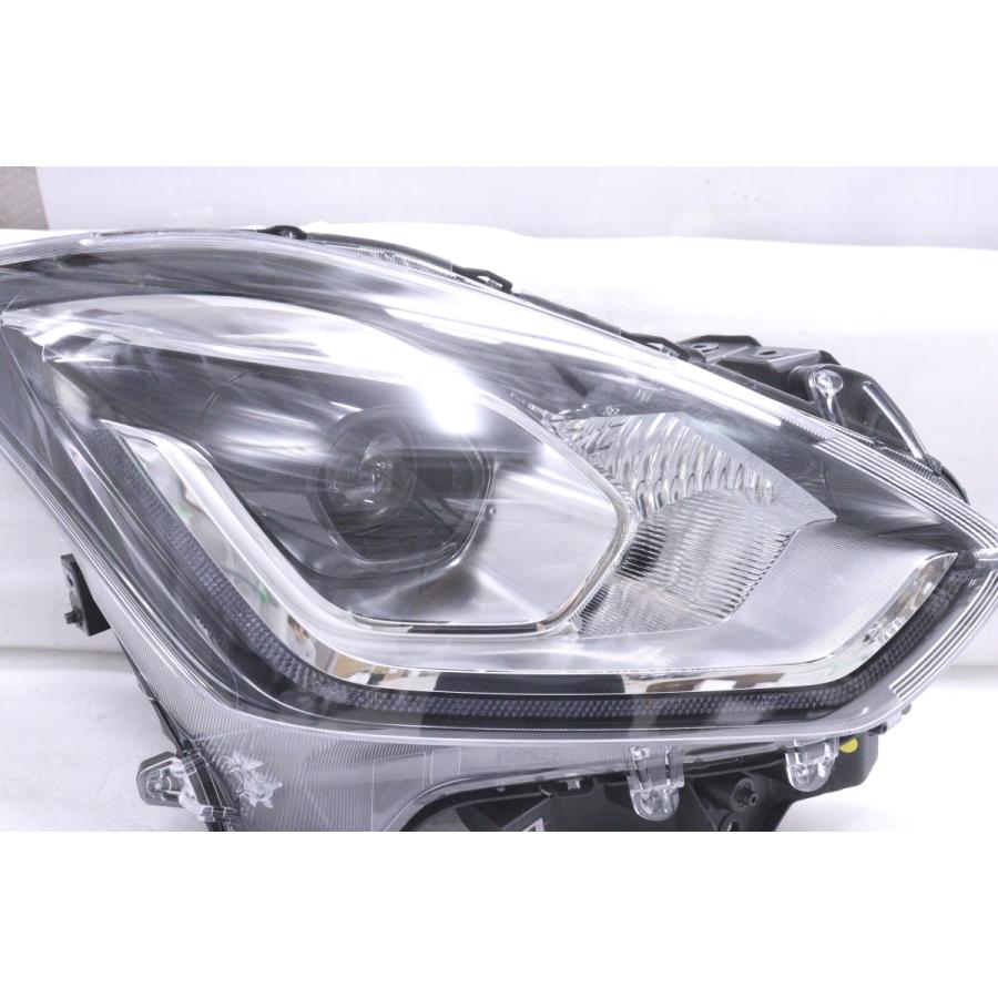 43-2317☆美品☆LED ZC83S スイフト☆右ヘッドライト STANLEY W2967 打 