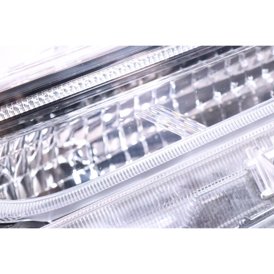 43-389☆LED NRE210H カローラスポーツ☆右ヘッドライト KOITO 12-612