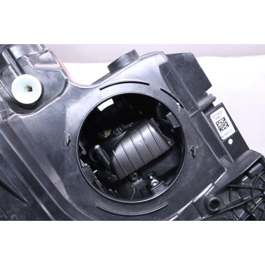 43-427☆LED G30 BMW 5シリーズ☆右ヘッドライト 7439212-01 シルバー