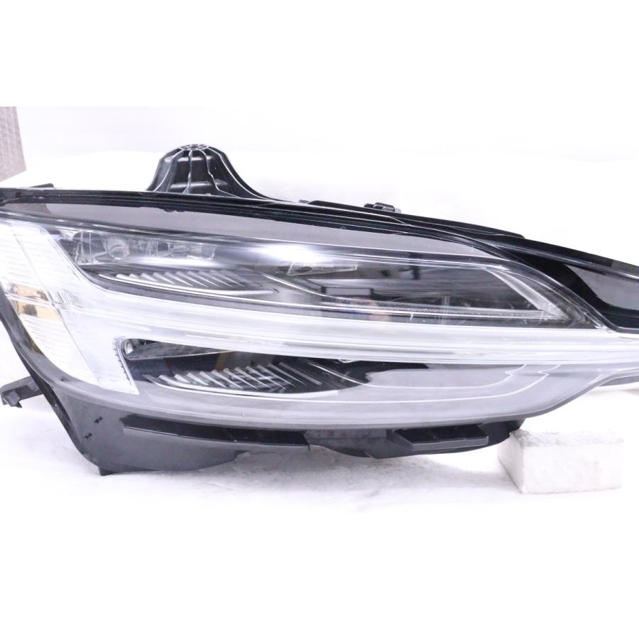 43-477☆【値下】美品☆LED ZB ボルボ V60☆右ヘッドライト ブラック