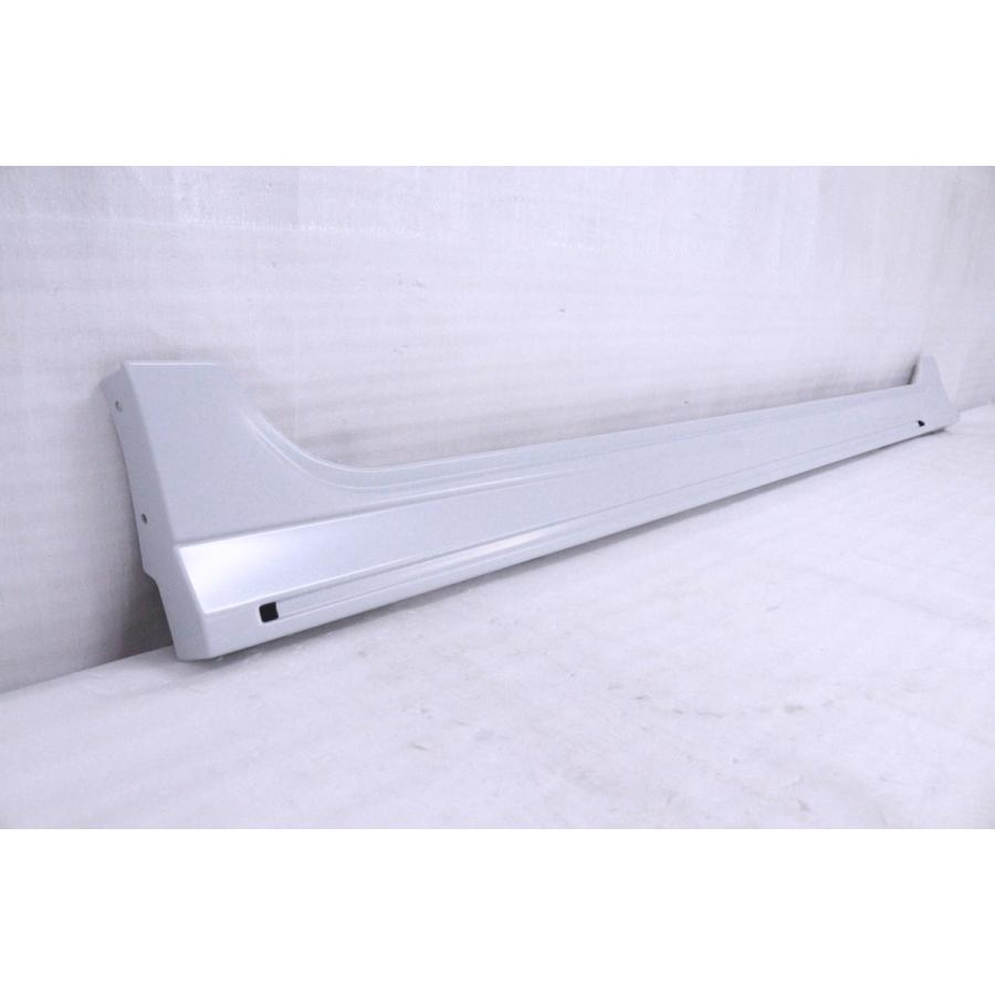 44-1832☆未使用品☆TRD☆後期 NHP10 アクア 右サイドスカート☆MS344