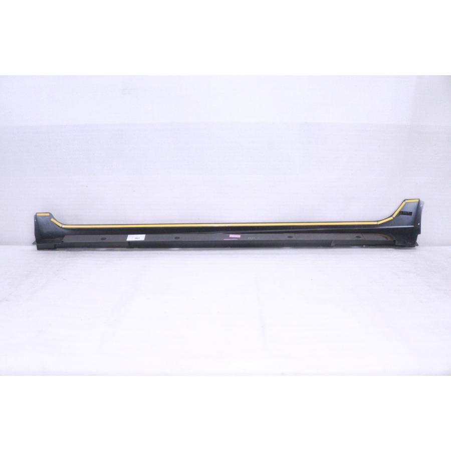 44-1832☆未使用品☆TRD☆後期 NHP10 アクア 右サイドスカート☆MS344
