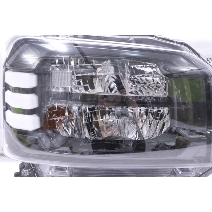 TK様　ダイハツ　タフト　純正ヘッドライト　右 2X-2027☆【値下】LED LA900S タフト X☆右ヘッドライト KOITO