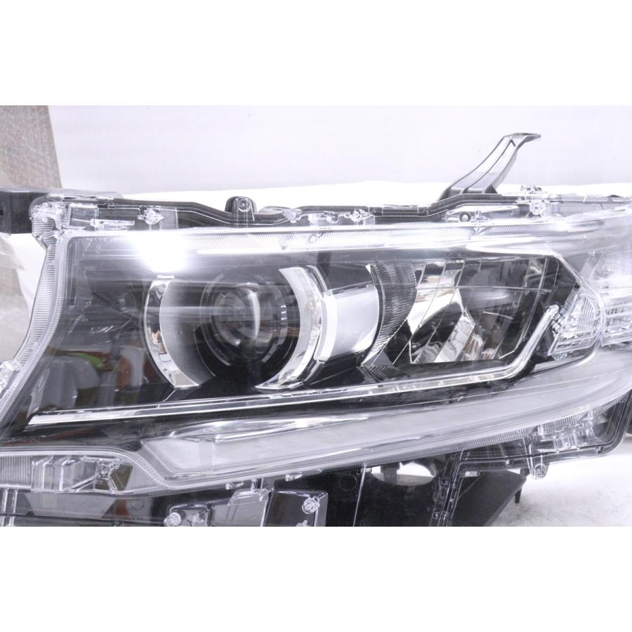 44-661☆美品☆後期 LED TRJ150W ランドクルーザープラド☆左ヘッド 
