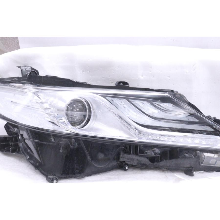 44-937☆後期 LED AXVH70 カムリ☆右ヘッドライト KOITO 33-277