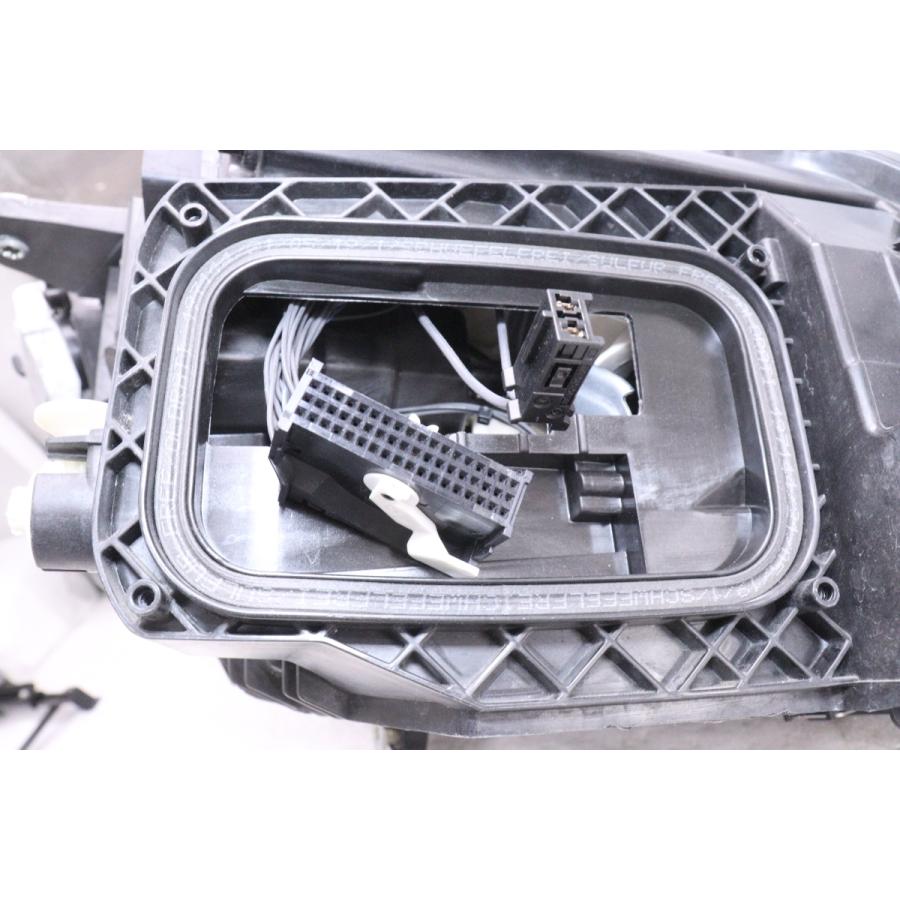 44-990☆美品☆後期 LED W205 ベンツ Cクラス☆左ヘッドライト