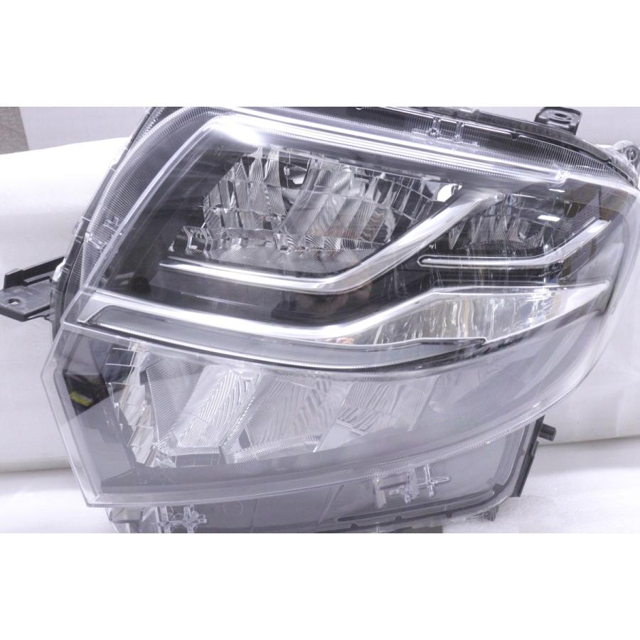 タントカスタム　LA650S ヘッドライト　左側 45-1410☆美品 LED☆LA650S タントカスタム☆左ヘッドライト KOITO 100
