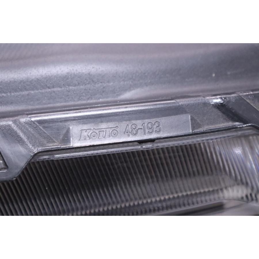 45-1789☆美品☆後期 LED ASU60W ハリアー☆右ヘッドライト KOITO 48