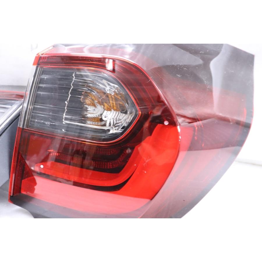 45-2608☆美品 LED GR3 フィットeHEV☆左右テールライト 4点セット