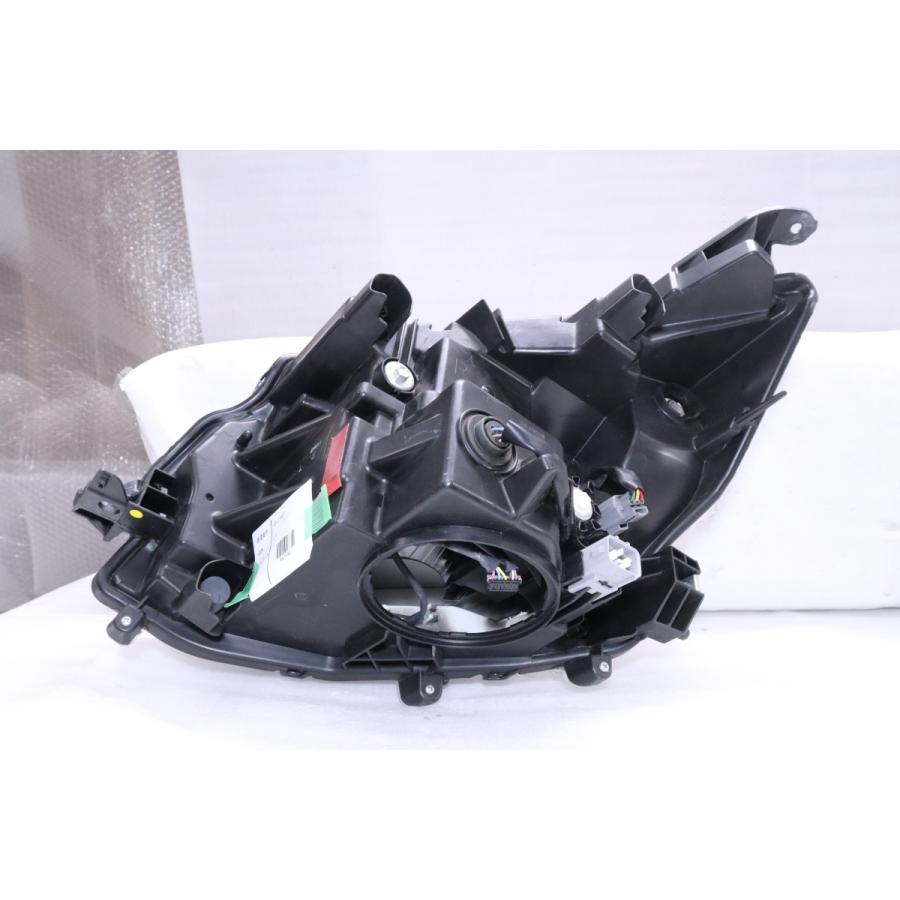 46-1440☆美品☆前期 LED M900A ルーミー☆右ヘッドライト STANLEY 
