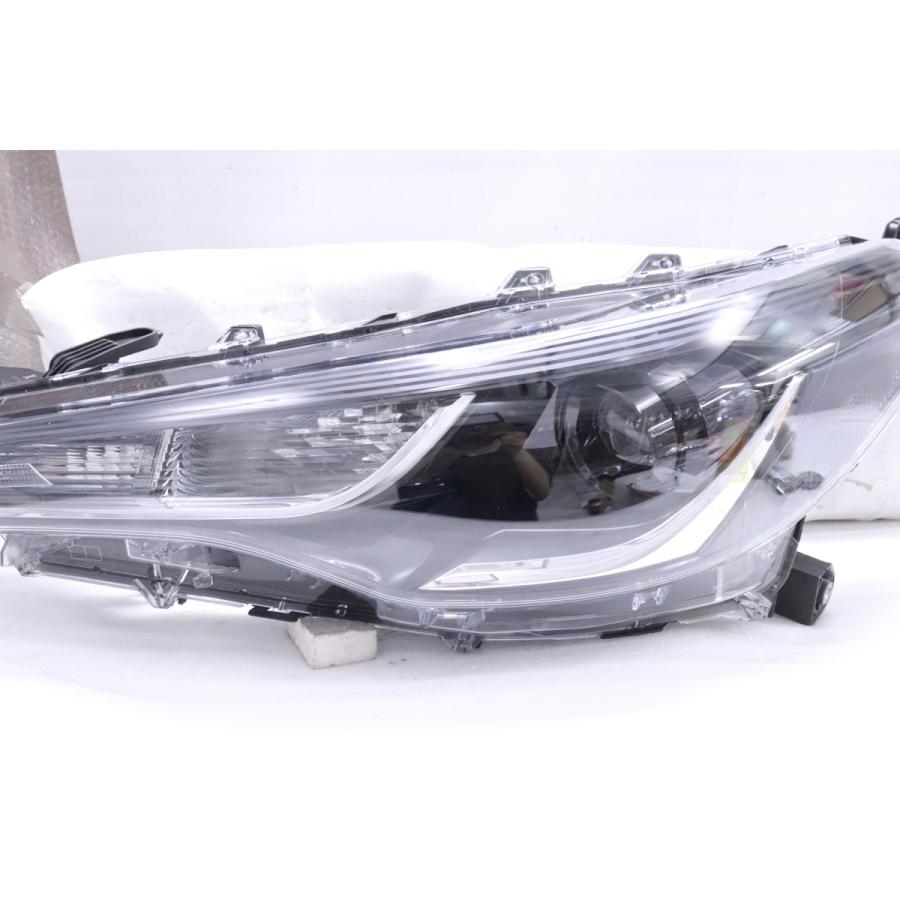 46-1465☆【値下】美品☆LED ZSG10 カローラクロス☆左ヘッドライト 