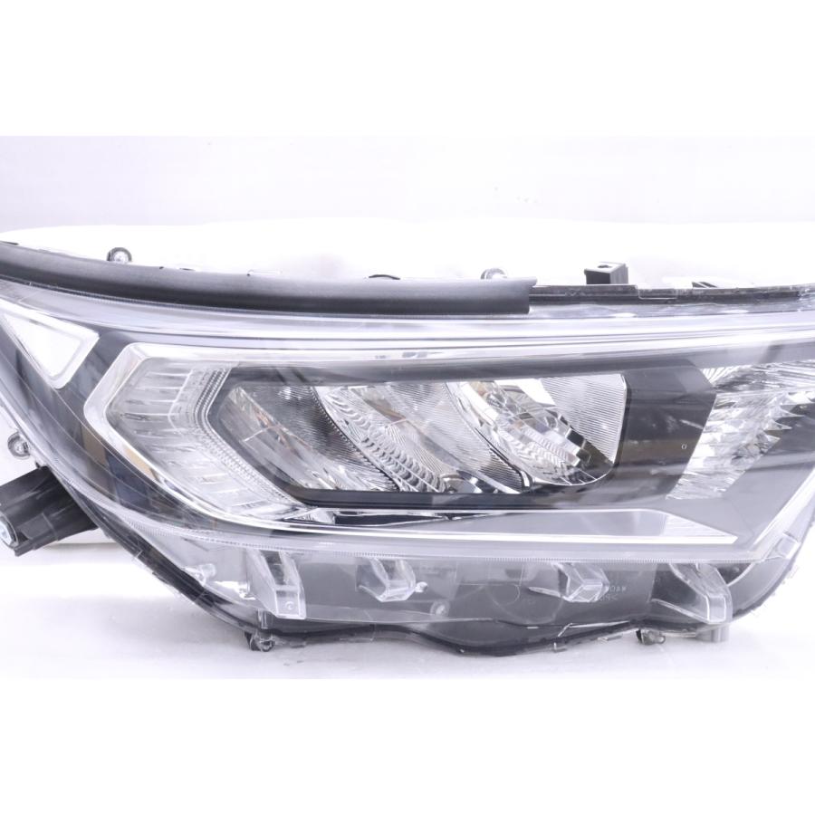 レンズ極上品　RAV4 右側ヘッドライト STANLEY42-90 46-1563☆前期 LED MXAA52 RAV4☆右ヘッドライト STANLEY 42-90 打刻:E