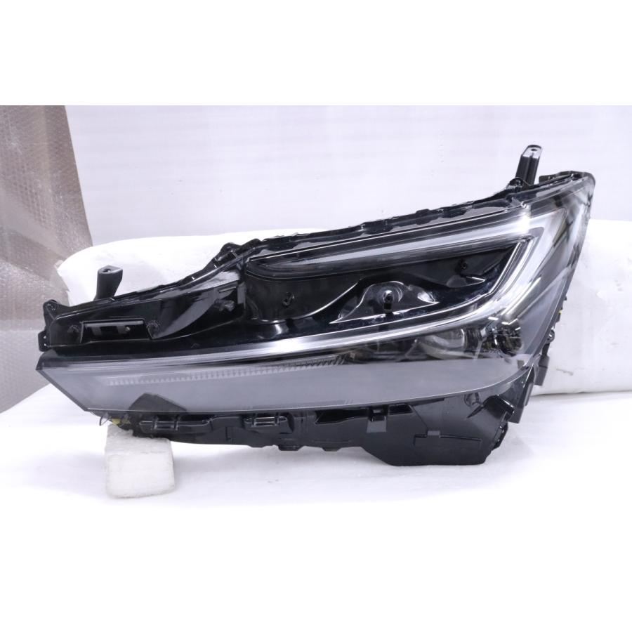 46-1988☆美品☆LED ZVW60 プリウス☆左ヘッドライト KOITO 47-123 打