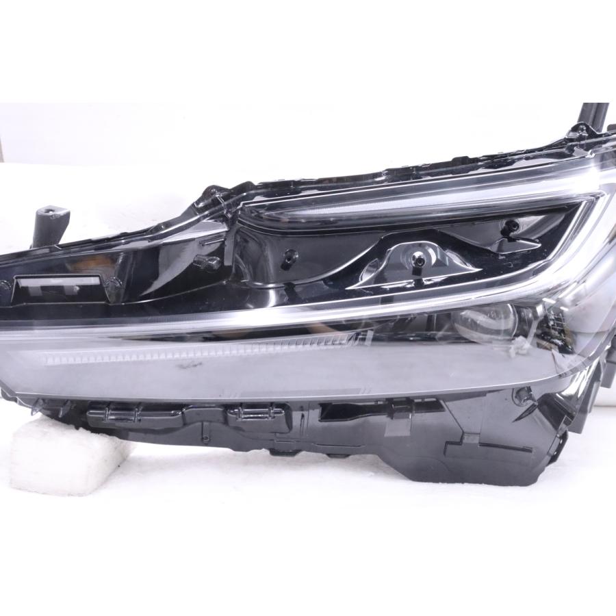 46-2573☆美品☆LED ZVW60 プリウス☆左ヘッドライト KOITO 47-123 打