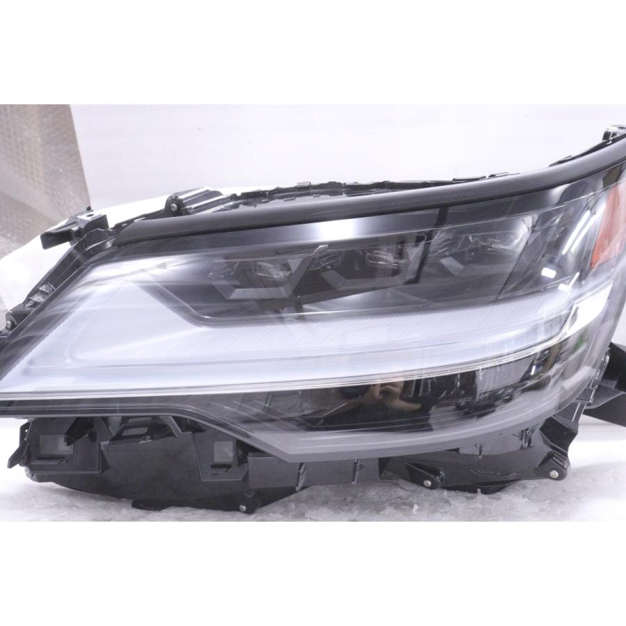 46-369☆美品☆LED VJA310W レクサスLX☆左ヘッドライト KOITO 60-302