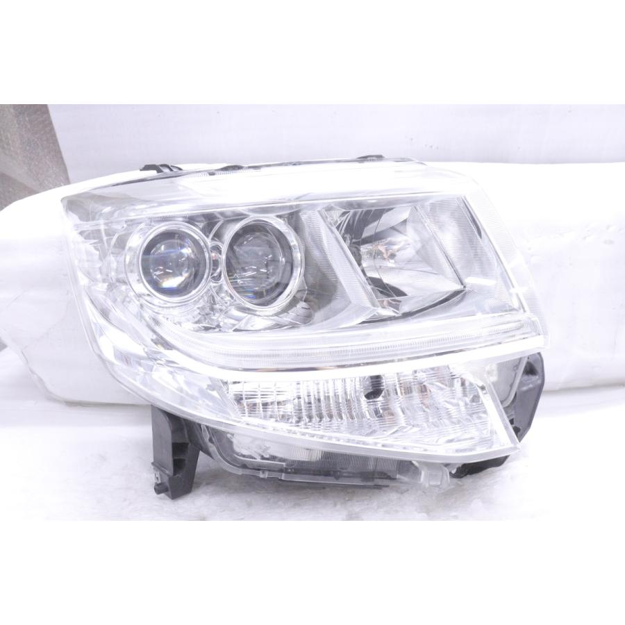 46-627☆【値下】LED LA600S タントカスタム☆右ヘッドライト KOITO 