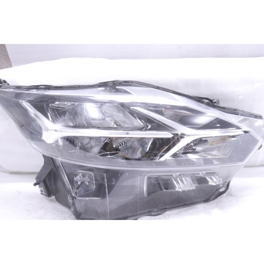 車 28 日産 デイズ ハイウェイスター B44W 純正 右 ヘッドライト LED