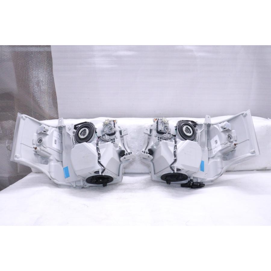 47-1794☆極上品☆LED 4型~ 200 ハイエース☆左右ヘッドライト 26-137