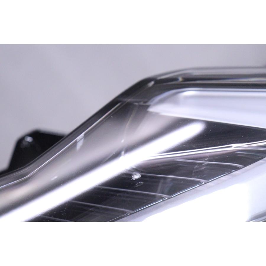 47-2365☆【値下】LED MZZA10 レクサスUX☆右ヘッドライト KOITO 76-43