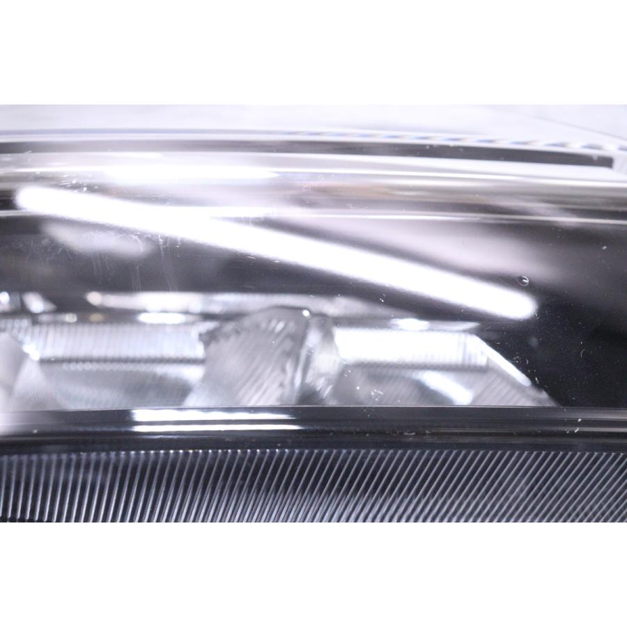 47-2389☆LED B44A ルークス☆右ヘッドライト KOITO 100-23779 打刻:Y