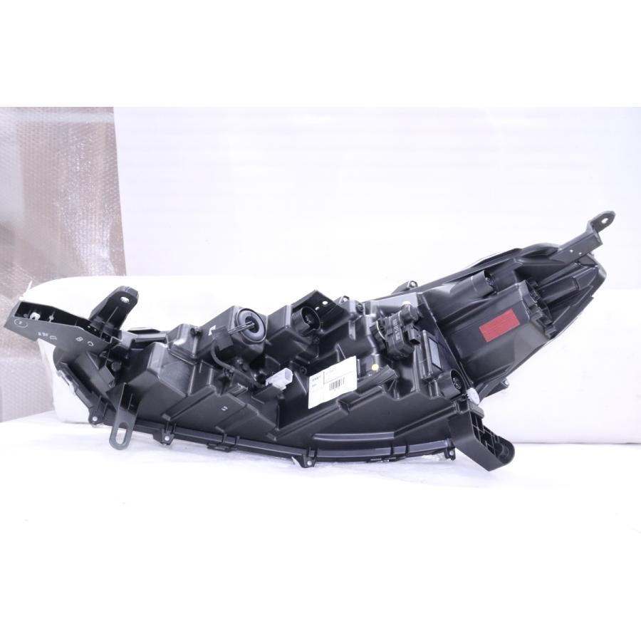 47-244☆【値下】LED ZSG10 カローラクロス Z☆右ヘッドライト HASCO