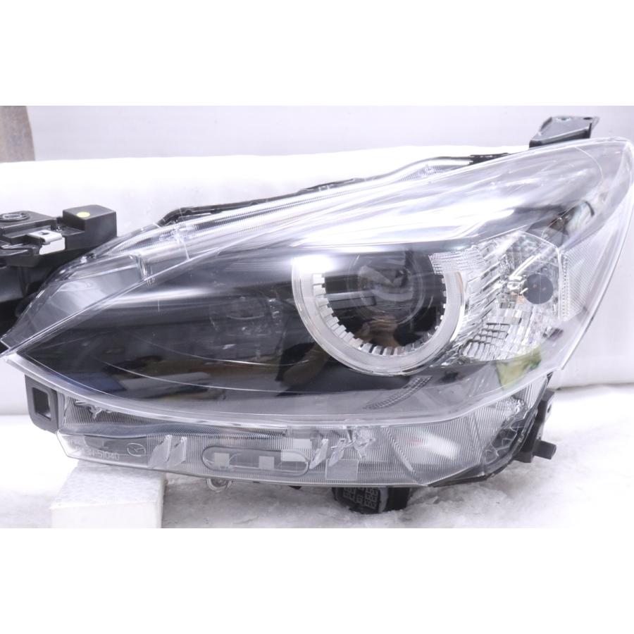 マツダ2ヘッドライト左LED