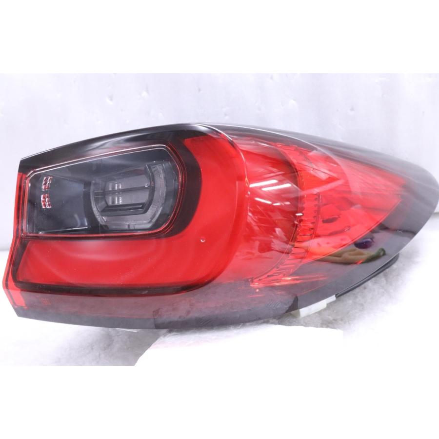 48-542☆美品☆LED KH5P CX-60☆右テールライト STANLEY W6078 打刻:Z 