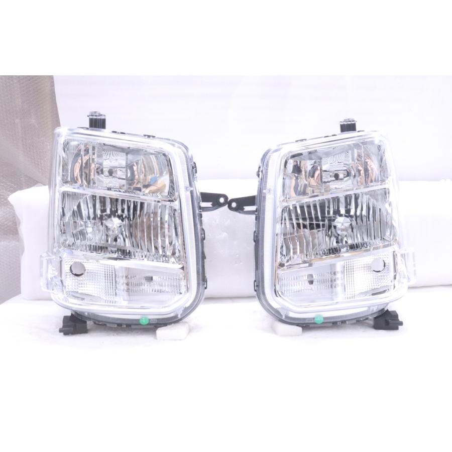 エブリィワゴンDA17W 純正ヘッドライト左右