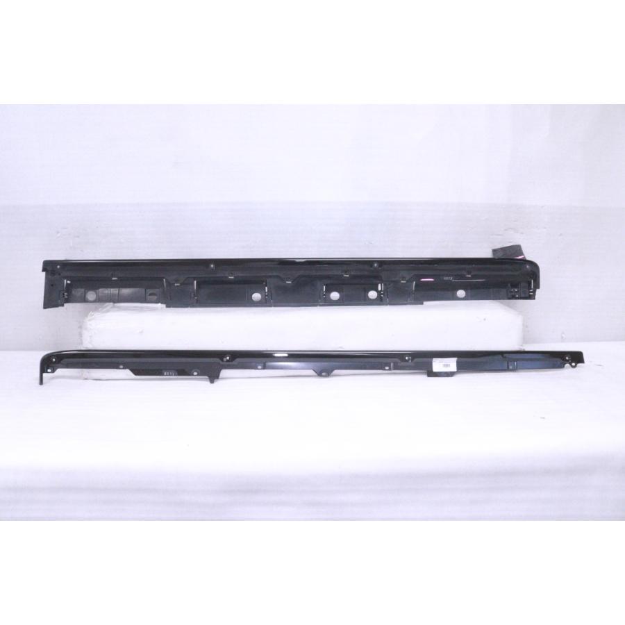 49-121☆未使用品/中古 TRD☆MXPA12 GRヤリス 左右サイドステップ 右