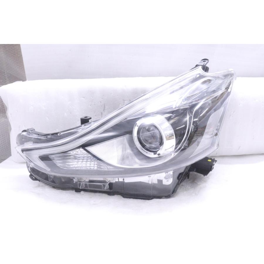 ZVW40 プリウスα ヘッドライト 2013年モデル 58-630☆前期 LED ZVW40W プリウスα☆左右ヘッドライト KOITO 47-42 打