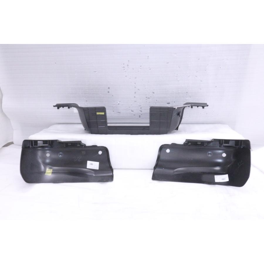 49-1842☆美品 後期☆GUN125 ハイラックス 左右リアバンパーカバー 