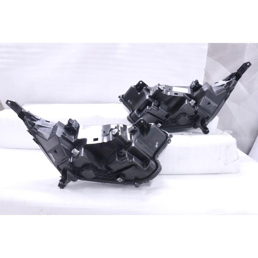 びびページ 49-1847☆美品☆前期 LED RW1 CR-V☆左右ヘッドライト STANLEY W4744