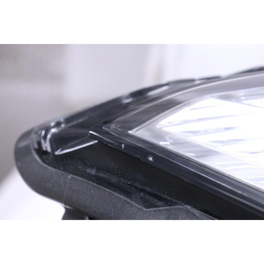 49-2139☆美品☆LED UB ボルボ XC60☆右ヘッドライト 32342511 VOLVO 