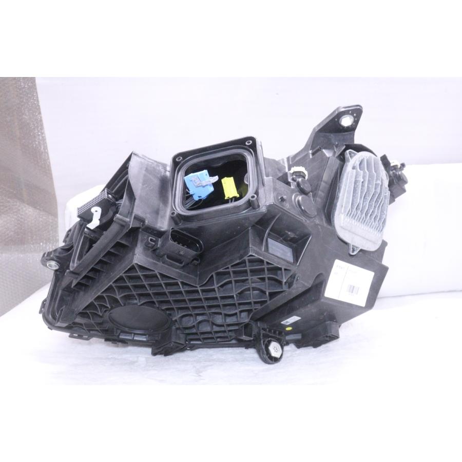 49-2256☆美品☆前期 LED X253 ベンツGLCクラス☆右ヘッドライト A253