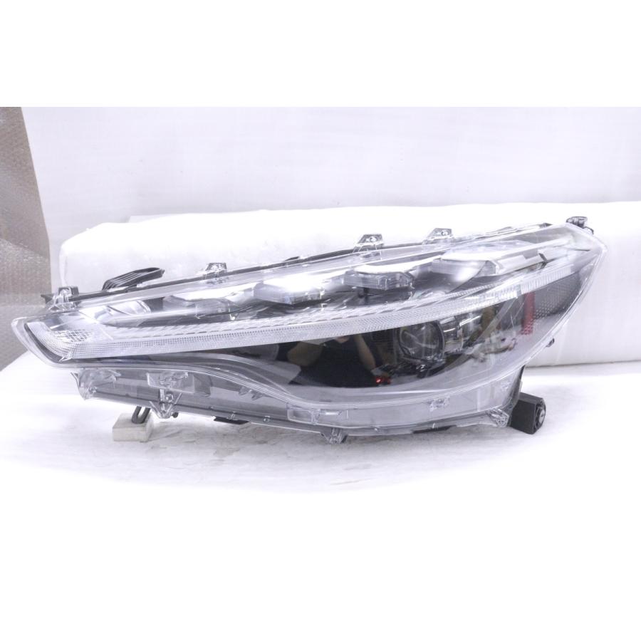 49-2366☆美品☆LED ZSG10 カローラクロス☆左ヘッドライト