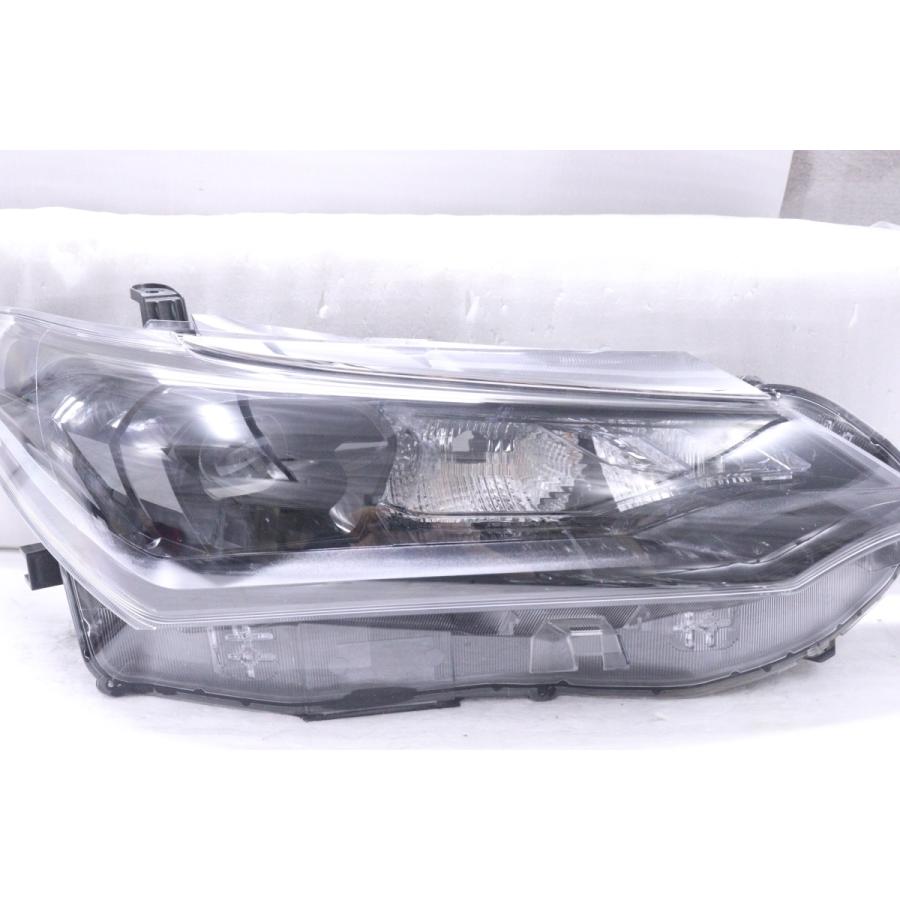 49-2376☆美品☆後期 LED NZE161G カローラフィールダー☆右ヘッド 