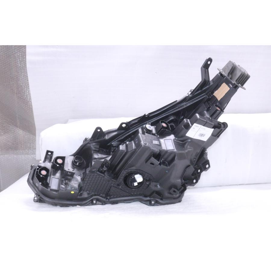 49-2380★美品★LED MXWH61 プリウスPHEV★右ヘッドライト KOITO 47-127 打刻:A ユニット 黒無塗装 純正★トヨタ (RO)_7