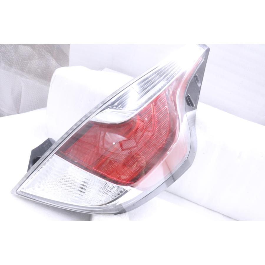 49-287☆【値下】美品 中期 LED NHP10 アクア☆右テールライト STANLEY
