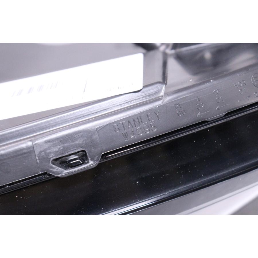 49-578☆【値下】極上品☆後期 LED GR3 フィット e:HEV☆右ヘッド
