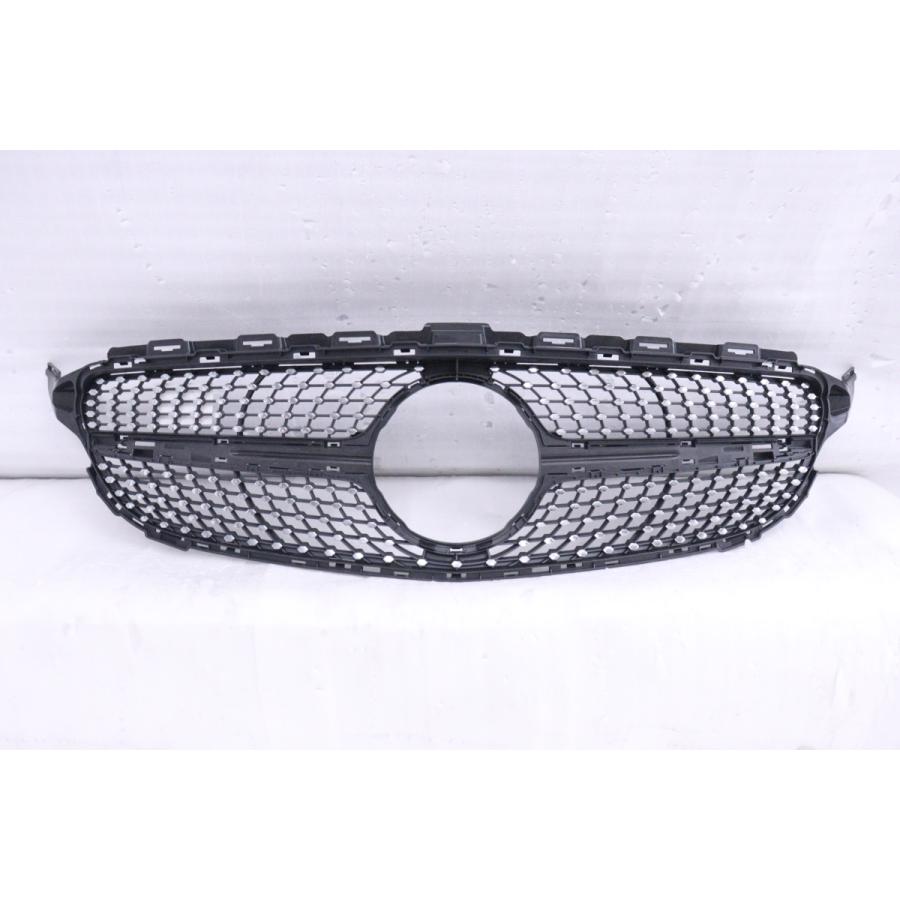 4X-1096☆【値下】未使用品☆後期 W205 ベンツCクラス フロントグリル