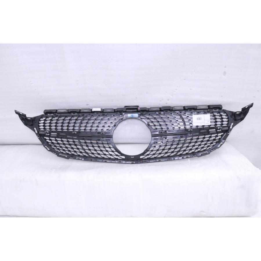 4X-1096☆【値下】未使用品☆後期 W205 ベンツCクラス フロントグリル