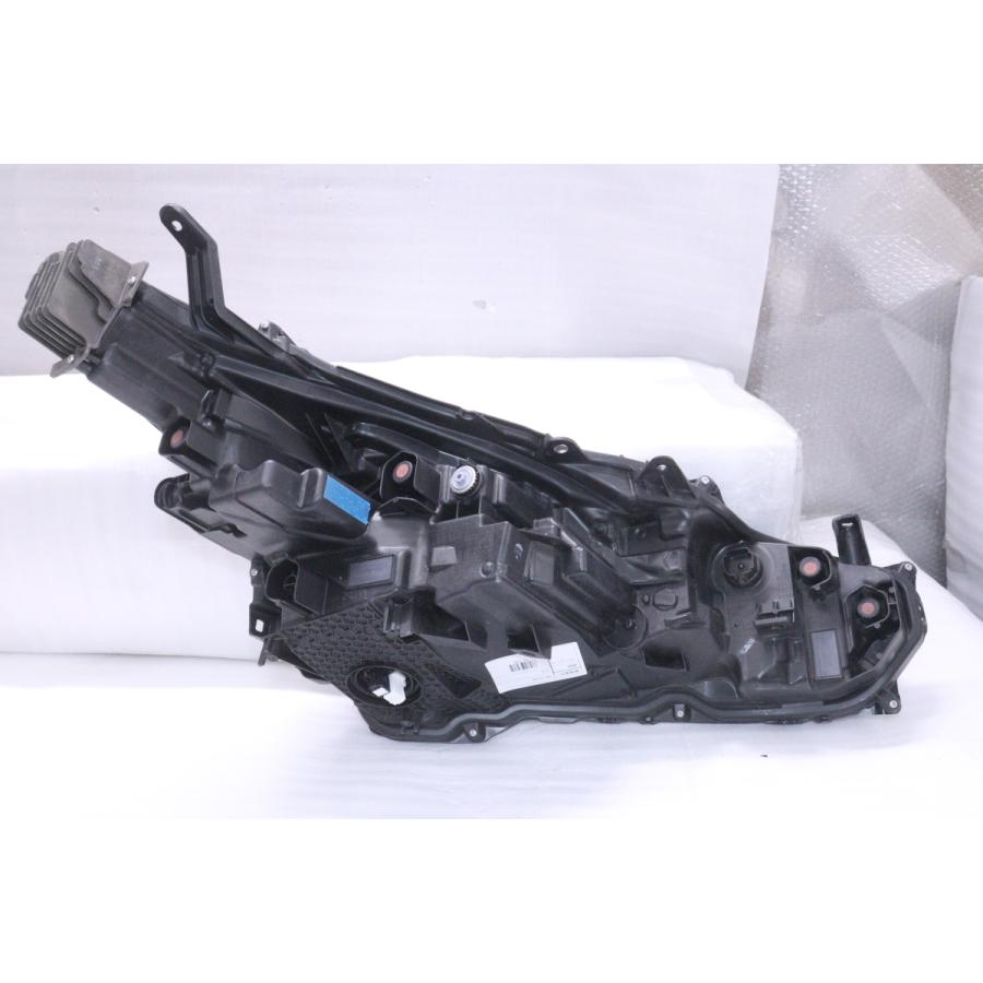 4X-1152☆美品☆LED MXWH61 プリウスPHEV☆左ヘッドライト KOITO 47
